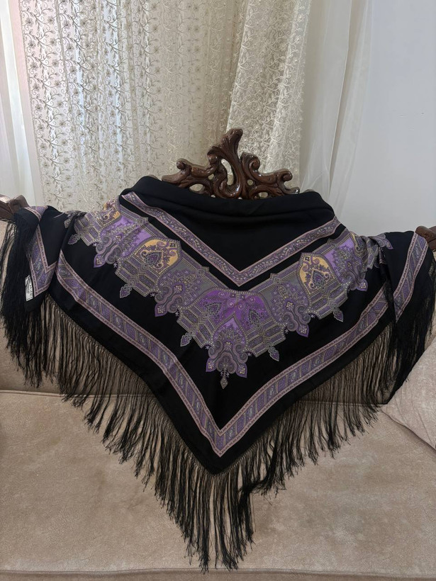 چارقد ایتالیایی ــ کد ۱۳۵۷