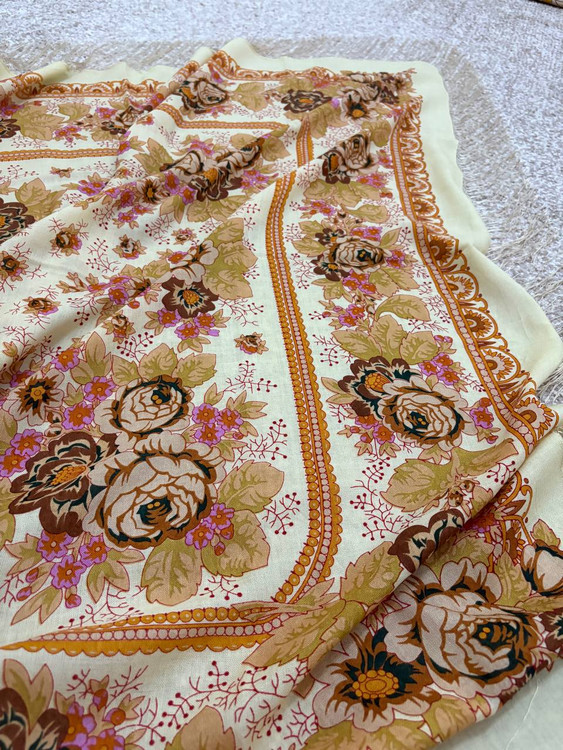 جنس لطیف با ایستایی عالی. ریشه های ابریشمی چند گره