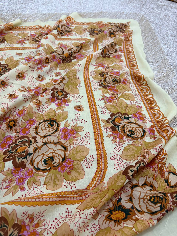 جنس لطیف با ایستایی عالی. ریشه های ابریشمی چند گره