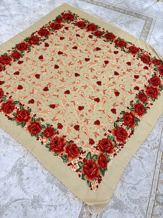 چهار فصل. روی سر هزار برار نماش بیشتر و زیباتره. طرح اصیل طرح مدرن طرح سنتی