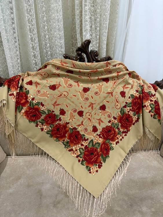 ریشه ها ابریشم چند گره دست بافت. جنس فوقالعاده لطیف و عالی