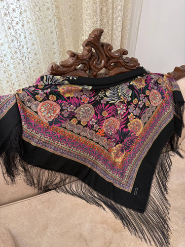 چارقد ترکمن. چارقد ایتالیایی چارقد پشمی چارقد ترک چارقد دست بافت زنان ترکمن