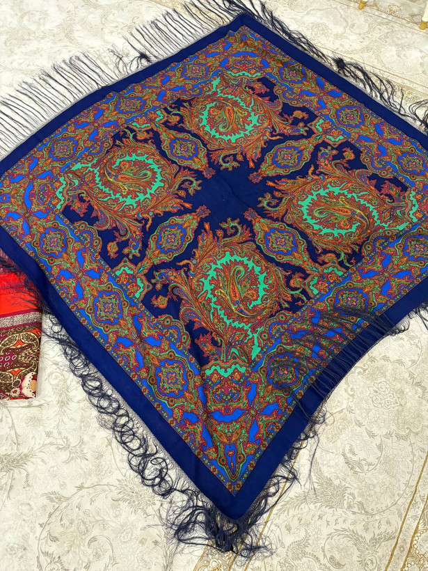 ریشه های ابریشمی و چند گره بسیار نرم و لطیف