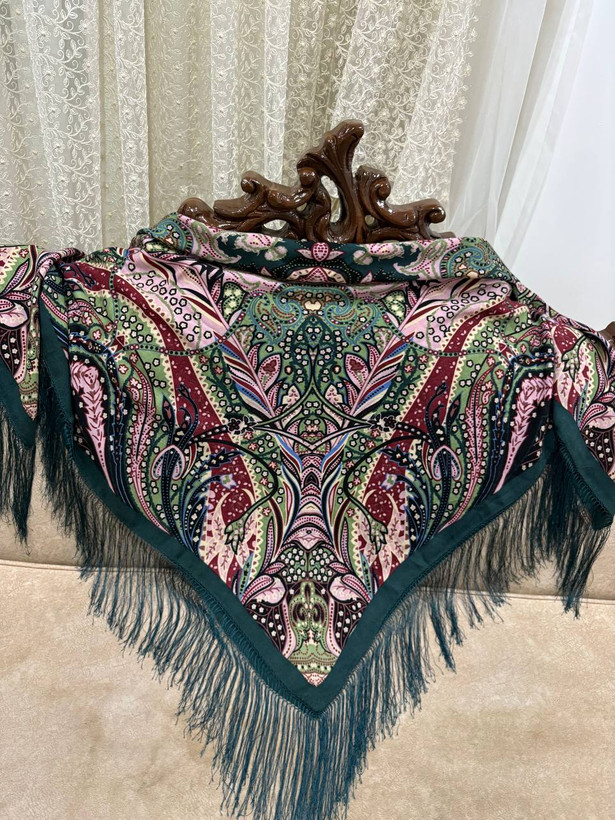 چارقد ایتالیایی چارقد پشمی چارقد ترک چارقد ترکمن چارقد دست بافت زنان ترکمن