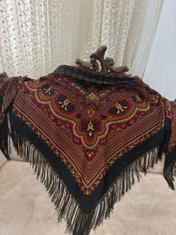 چارقد ایتالیایی چارقد پشمی چارقد ترک چارقد ترکمن چارقد دست بافت زنان ترکمن