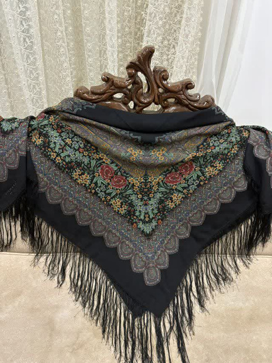 چارقد ایتالیایی چارقد پشمی چارقد ترک چارقد ترکمن چارقد دست بافت زنان ترکمن