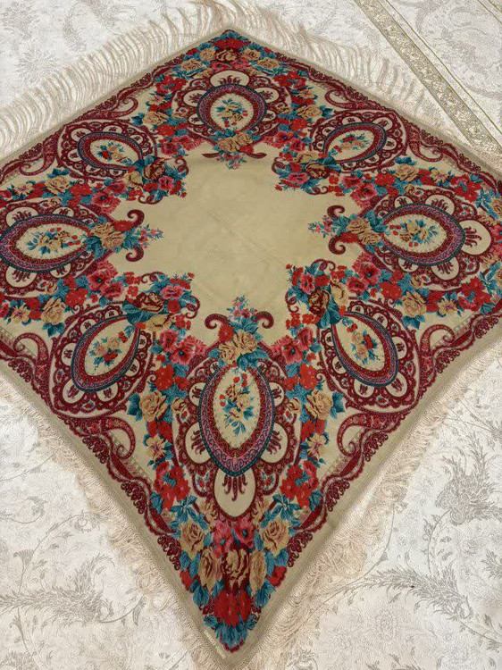 ریشه های ابریشمی و چند گره بسیار نرم و لطیف