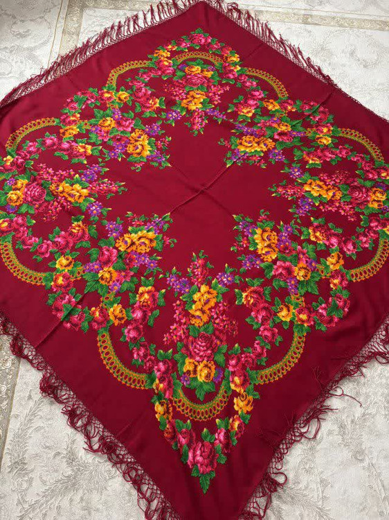 حاشیه مشکی ریشه های ابریشمی و چند گره بسیار نرم و لطیف هشت گره