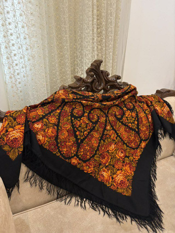 چارقد ایتالیایی چارقد پشمی چارقد ترک چارقد ترکمن چارقد دست بافت زنان ترکمن