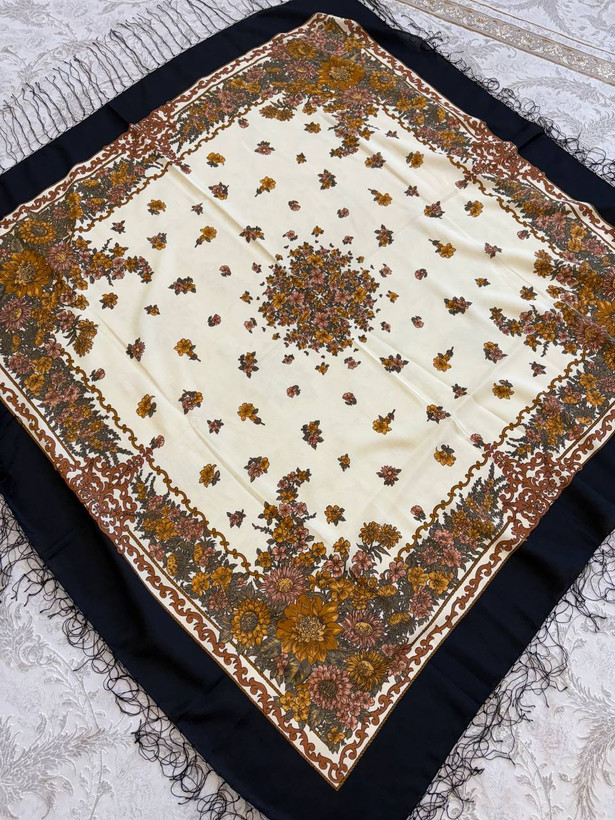 طرح مدرن طرح سنتی چهار فصل ایستایی فوقالعاده عالی جنس فوقالعاده عالی