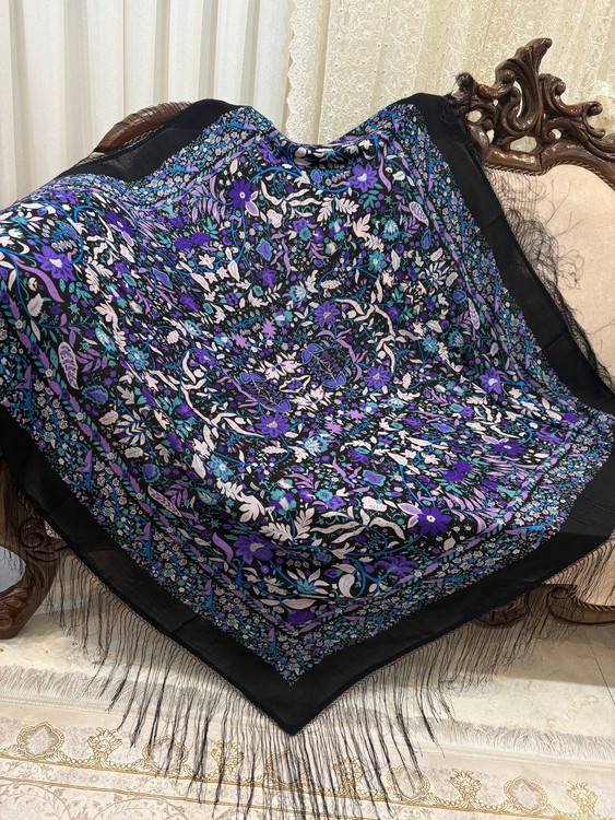 حاشیه مشکی هشت گره