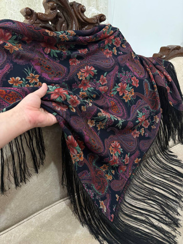 حاشیه مشکی هشت گره