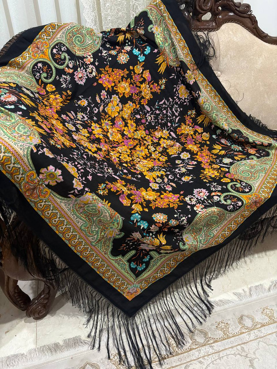 حاشیه مشکی هشت گره