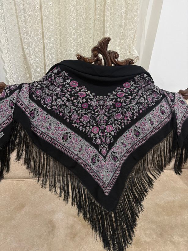 چارقد ایتالیایی مشکی گلداربنفش_کد۱۷۲۶