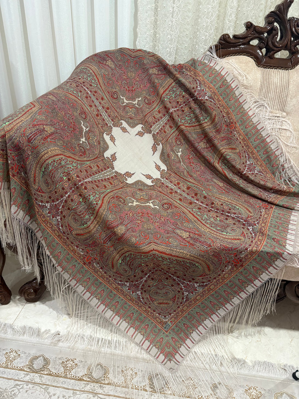 چارقدایتالیایی گلیار گردویی طوسی.1727