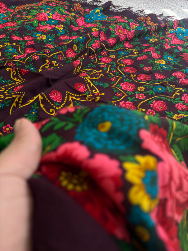 چارقد پشمی خوشرنگ و اصل کدــ۱۵۷۳