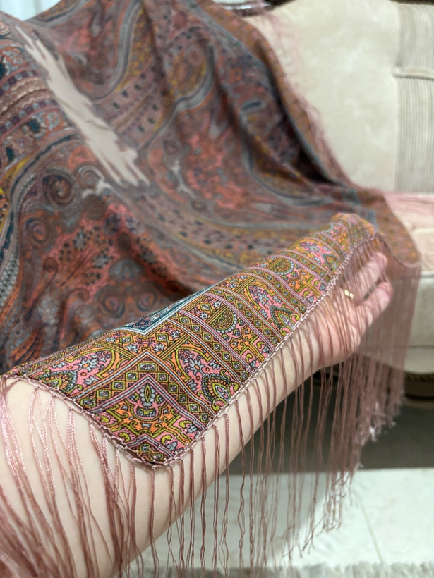 روسری ترکمنی ایتالیایی طرح گلیار کالباسی کدــ۱۸۸۴