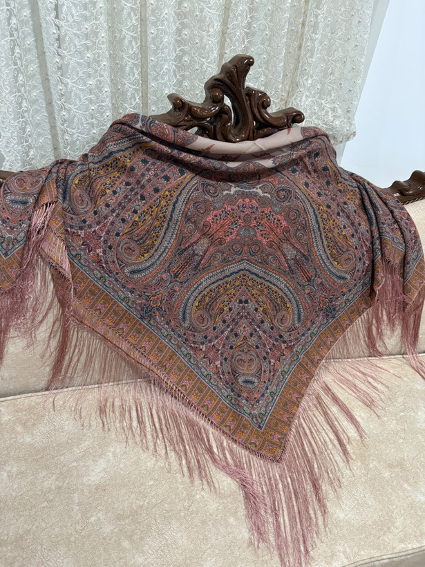 روسری ترکمنی ایتالیایی طرح گلیار کالباسی کدــ۱۸۸۴