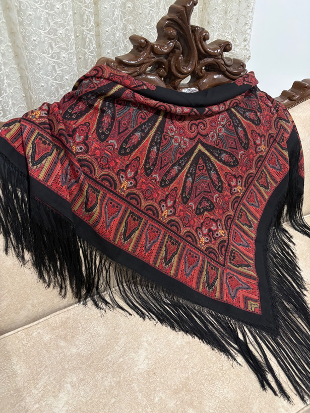 چارقد ایتالیایی زرشکی کدـ۱۸۸۸