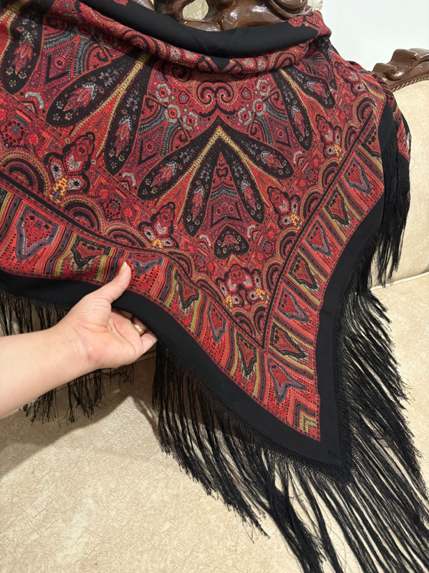 چارقد ایتالیایی زرشکی کدـ۱۸۸۸