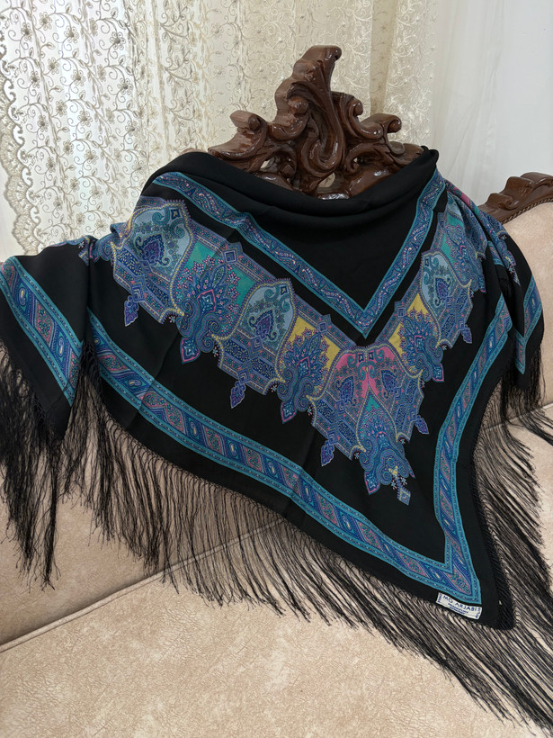 چارقد ایتالیایی مشکی از برند رجبی اصل مارکدار کدــ۱۶۰۹