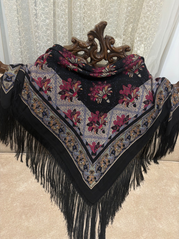 روسری مشکی ایتالیایی کدـ۱۹۴۱