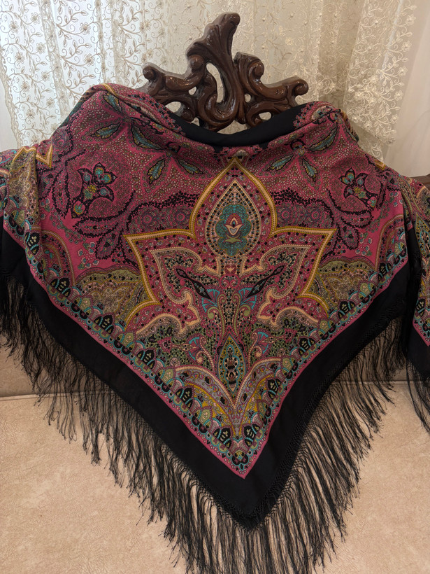 چارقد ایتالیایی مشکیصورتی دلنشین ـ۱۹۳۶