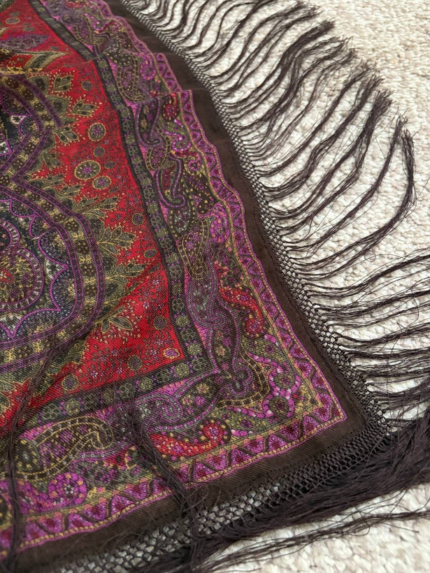 چارقد ایتالیایی زمینه تیره کدـ۱۹۵۱