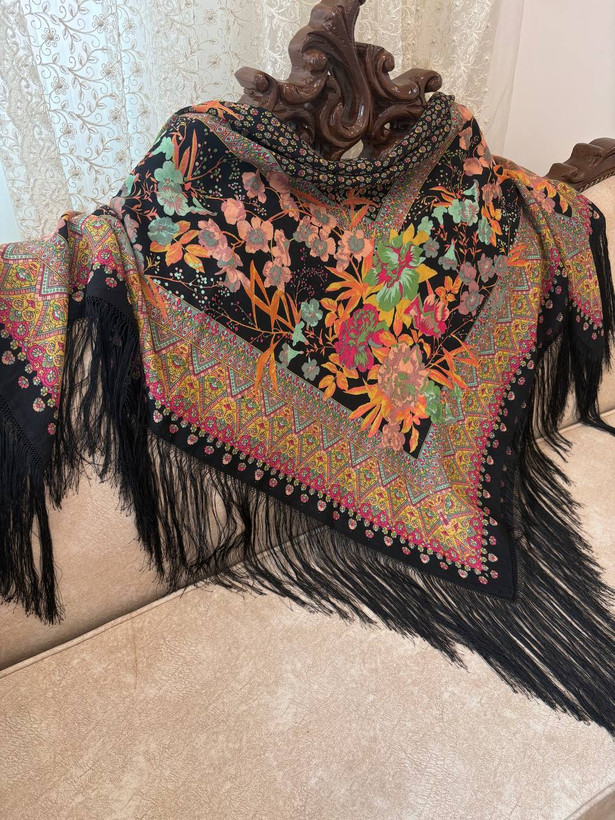 چارقد ایتالیایی مشکی خاص و تک کدـ۱۹۵۲