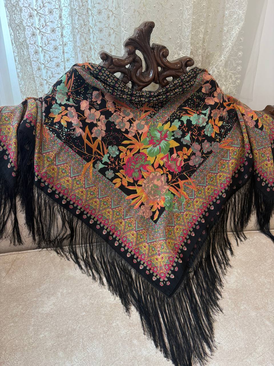 چارقد ایتالیایی مشکی خاص و تک کدـ۱۹۵۲