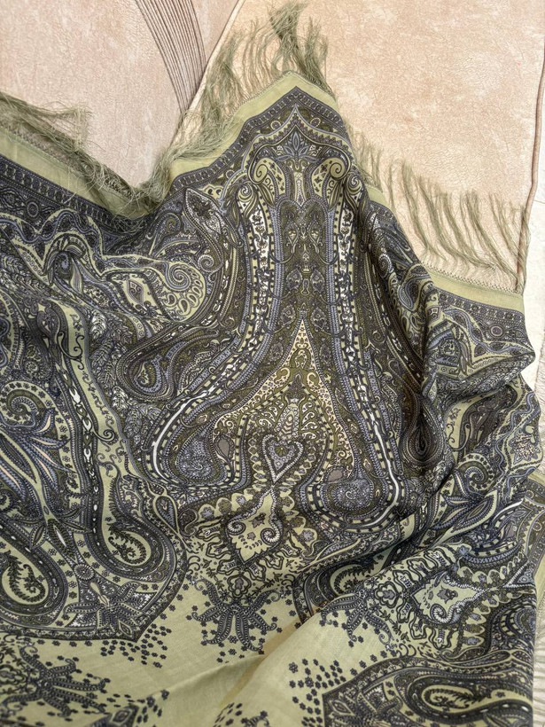 چارقد پسته ای نقش اصیل ترکمنی کد۱۹۵۸
