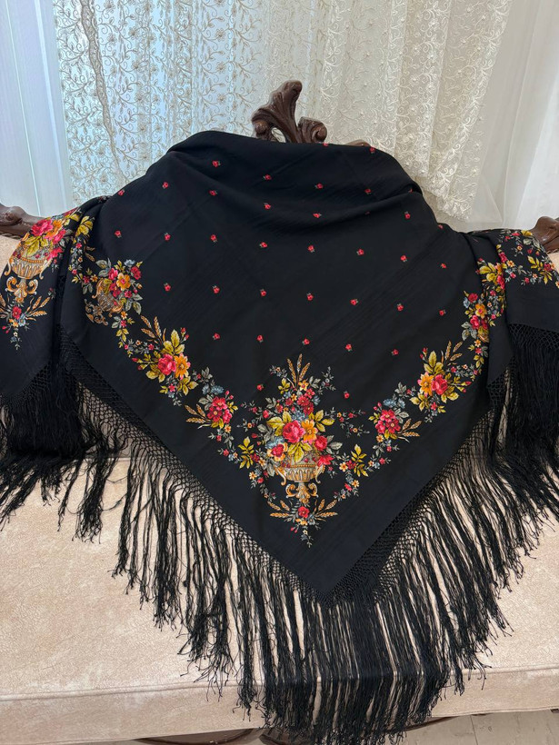 چارقد پشمی گلریز ۱۹۷۲