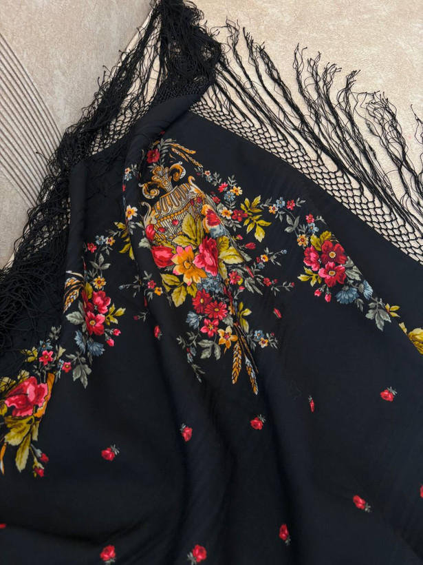 چارقد پشمی گلریز ۱۹۷۲