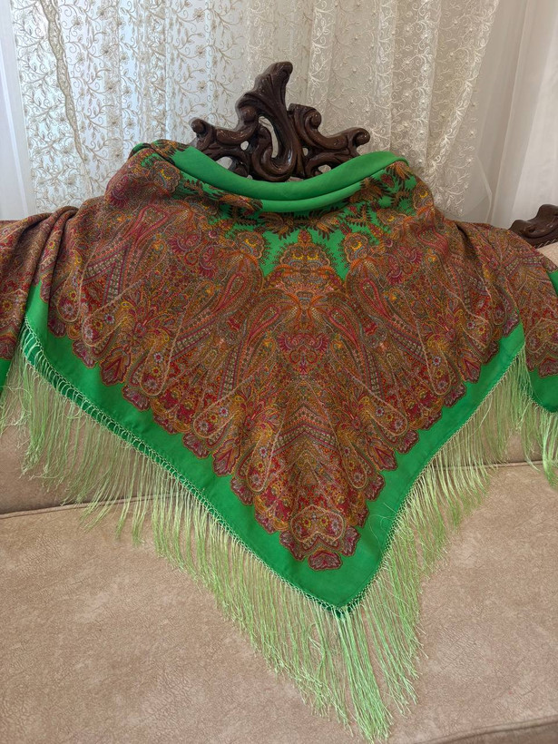 چارقدایتالیایی سبز خوشرنگ کد۱۹۷۳