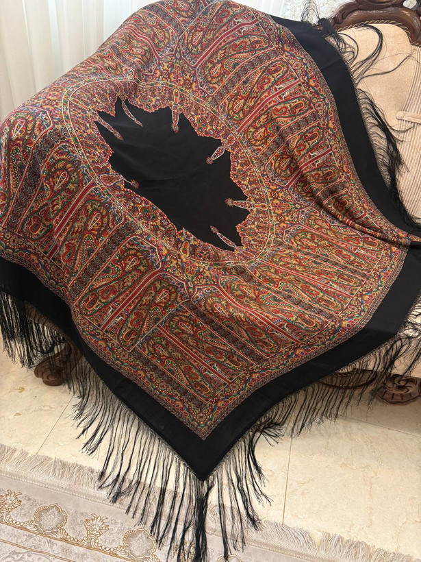 چارقدایتالیایی اعیونی _۱۹۸۲