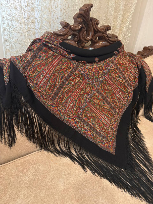 چارقدایتالیایی اعیونی _۱۹۸۲