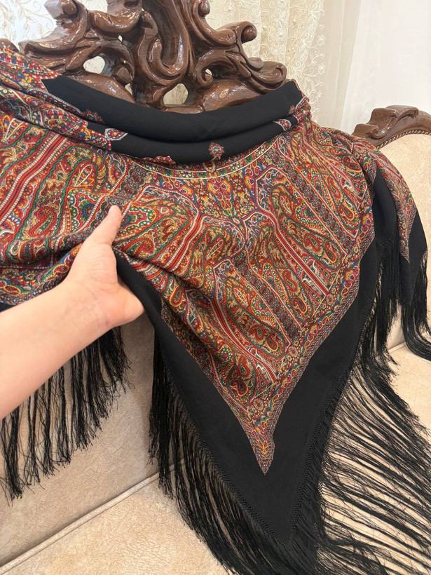 چارقدایتالیایی اعیونی _۱۹۸۲