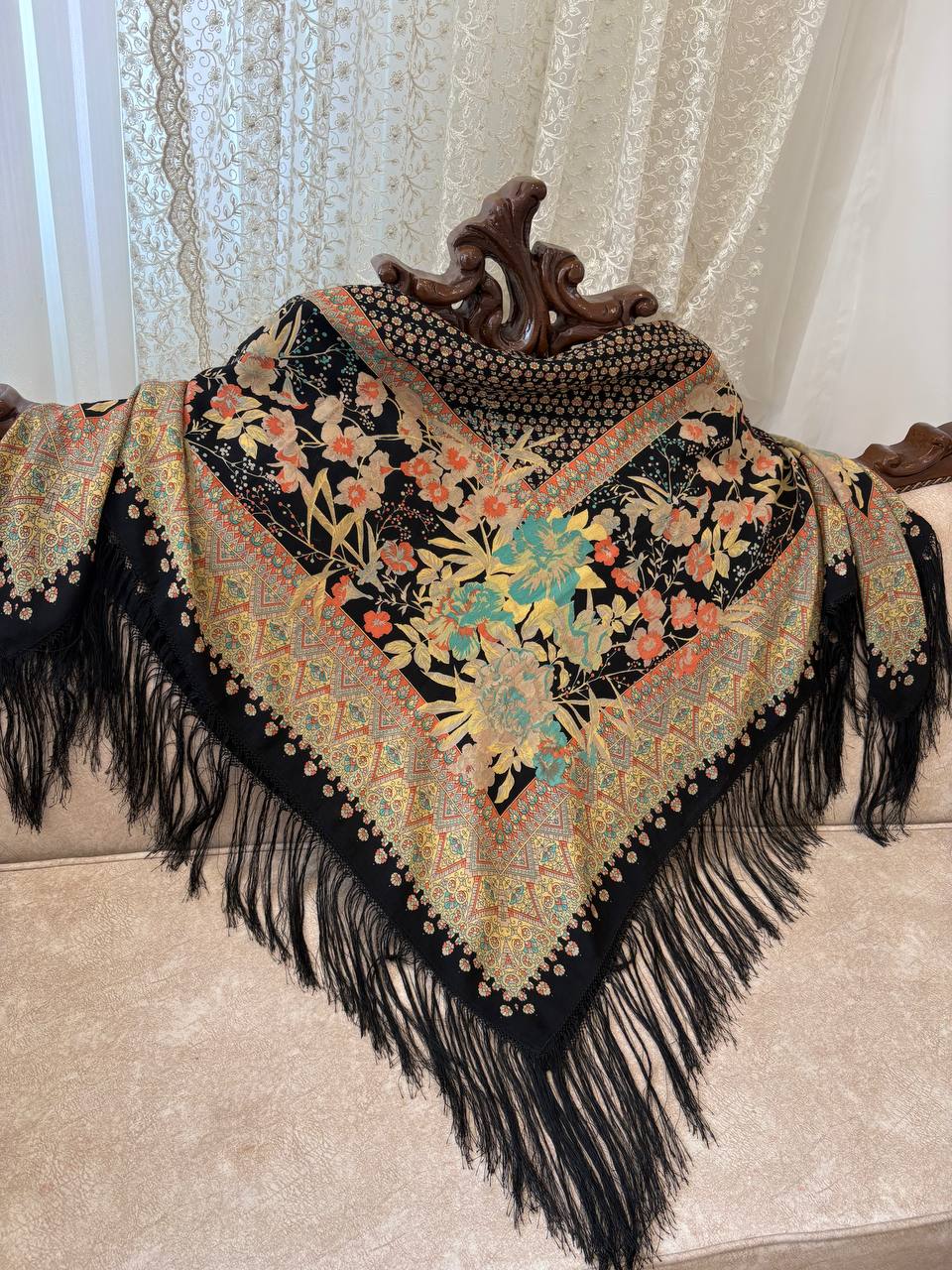 چارقد ایتالیایی برگ مشکی کد1990