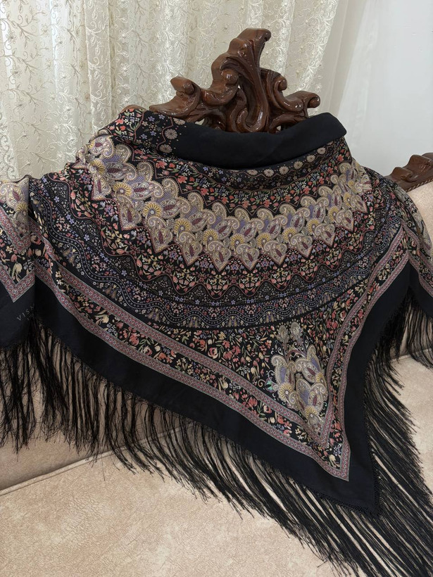 چارقد ایتالیایی گلریز وسط مشکی 1992