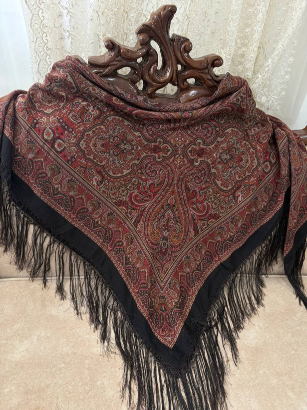 چارقد ایتالیایی نقش دار عنابی خوشرنگ 1996