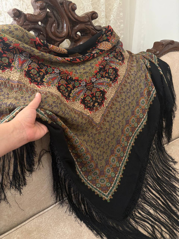 چارقد ایتالیایی مشکی خانومانه کد1999