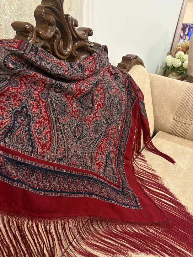 چارقد ایتالیایی زمینه زرشکی ۲۰۰۵