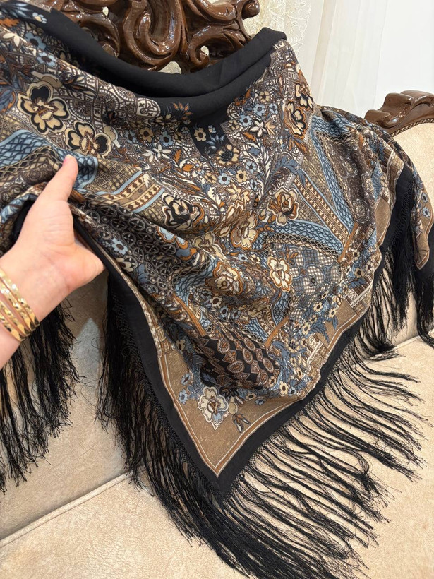 چارقد ایتالیایی مشکی گل قهوه ای_کد۲۰۲۱