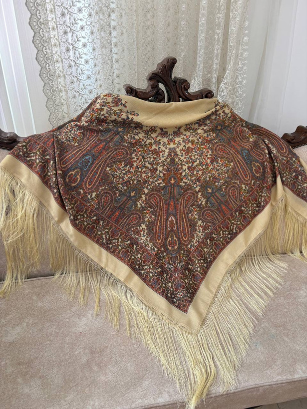 چارقد ایتالیایی نخودی عروس کد۲۰۲۱