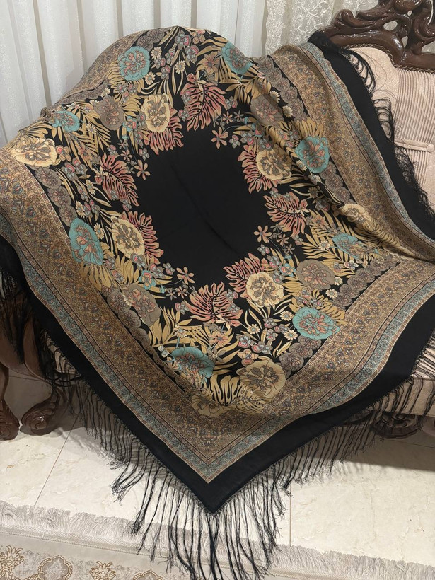 چارقد ایتالیایی وسط مشکی خوشرنگ۲۰۲۳
