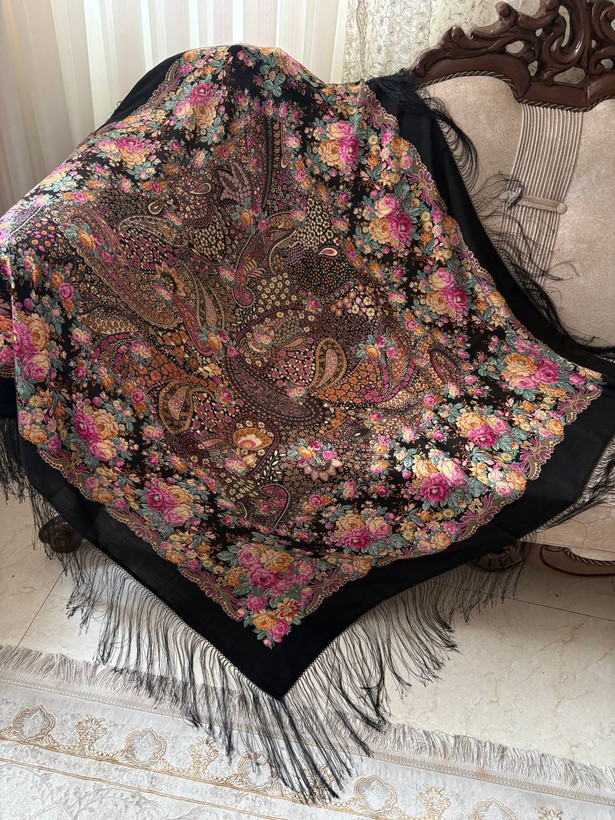 چارقد ایتالیایی مشکی گلدار ۲۰۳۳