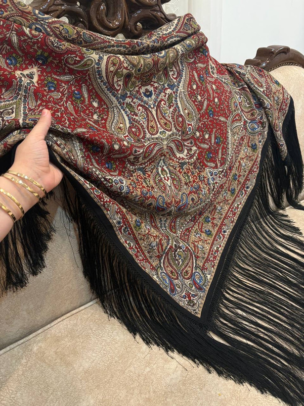 چارقد گلریز سرخ ۲۰۳۷