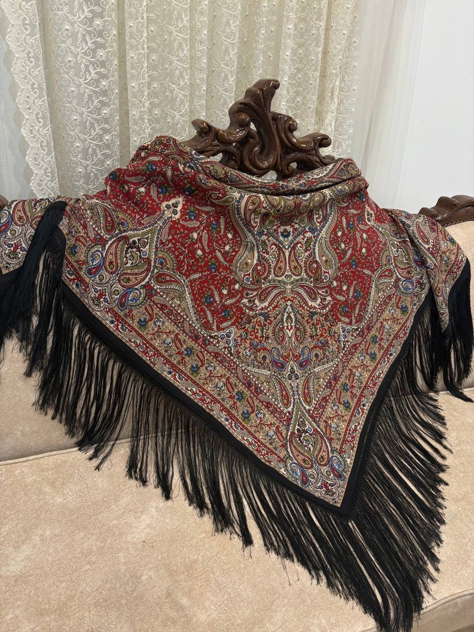 چارقد گلریز سرخ ۲۰۳۷
