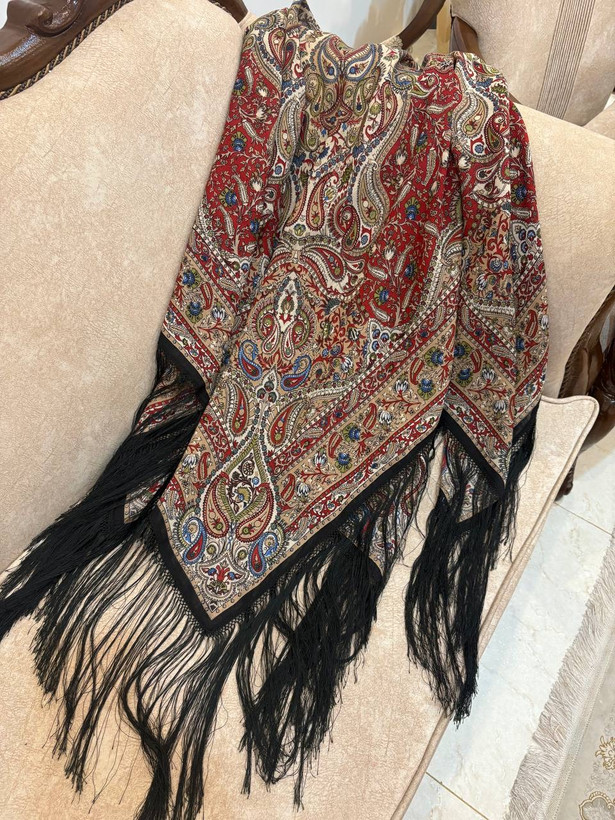 چارقد گلریز سرخ ۲۰۳۷