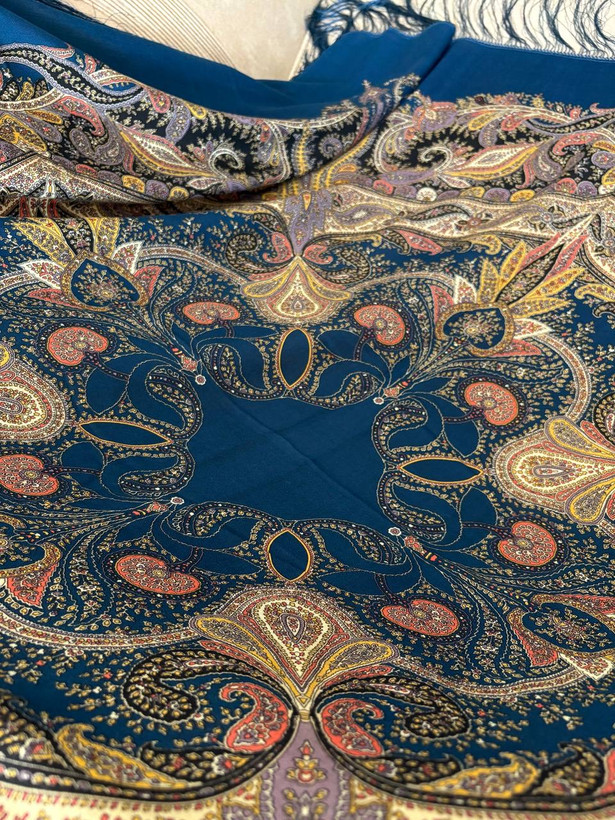 چارقد ایتالیایی آبی خوشرنگ ۲۰۴۳